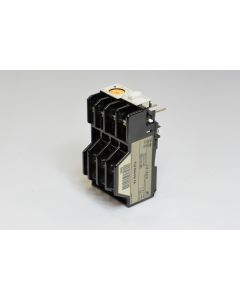 富士電機　TR-0N（TR13N）　電磁開閉器　AC200V　1.4-2.2A　中古商品